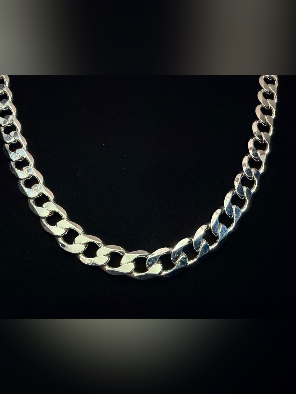 Cuban 925 Stamped Silver filled 22in 9.3MM necklace. 55.5g. Very nice piece
